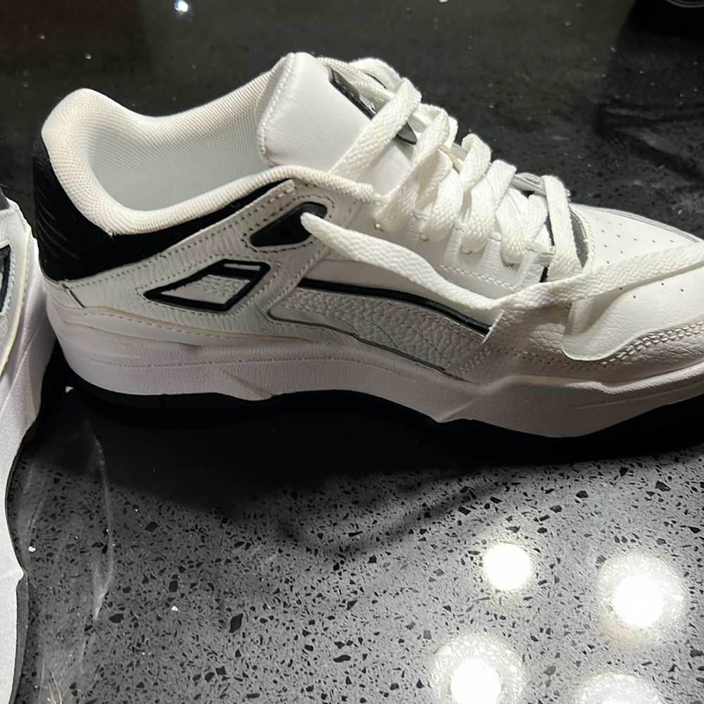 Shoes - Picture 4 of 5
